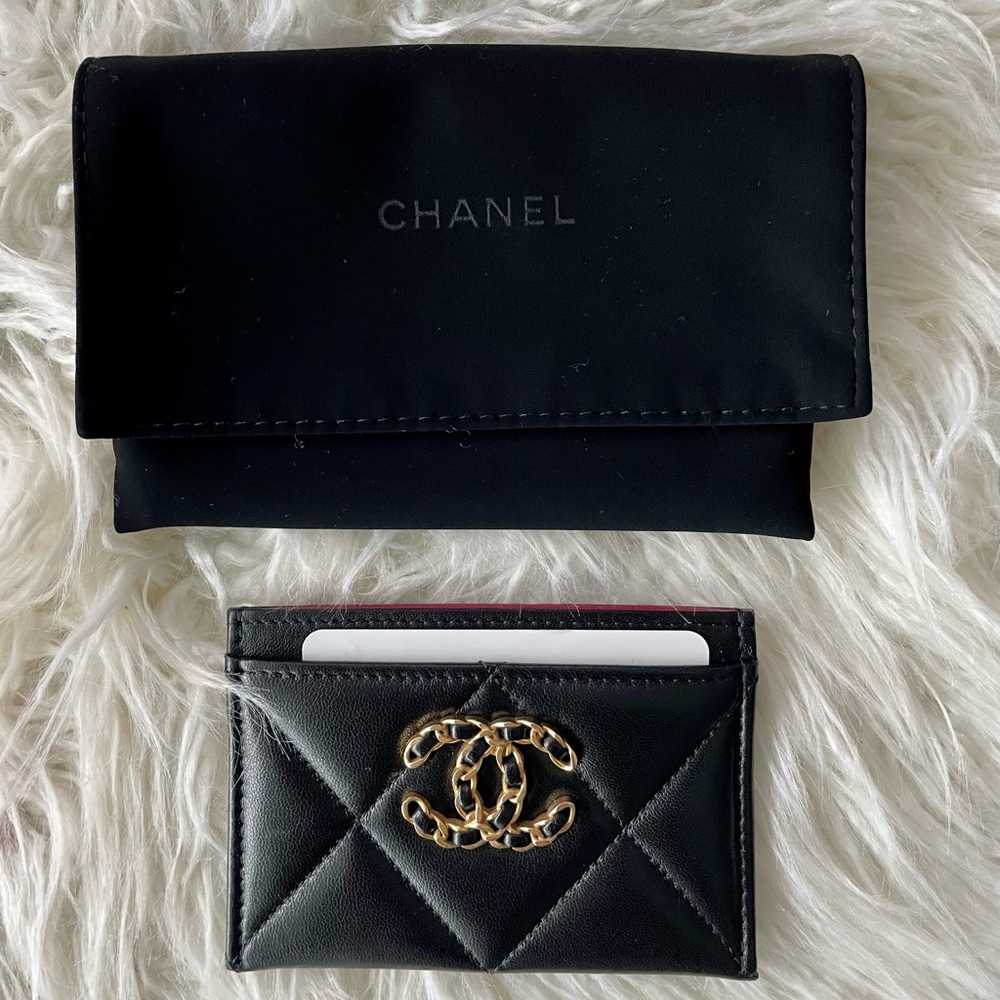 🖤 Chanel 19 Card Holder 🖤